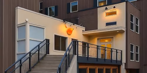 Muse - A Salute to the Divas of the 90s