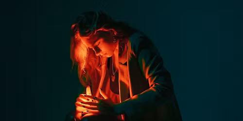 Zenei teljes\u00edtm\u00e9nyszorong\u00e1s: l\u00e9lektani h\u00e1tt\u00e9r \u00e9s lehets\u00e9ges kezel\u00e9si ir\u00e1nyok - Zeneter\u00e1pi\u00e1s klub 52