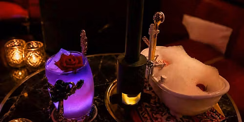 Barcelona: C\u00f3cteles y Magia en una Sala Secreta