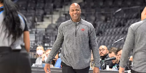 Parking Saint Mary's Gaels at California Golden Bears Womens Basketball