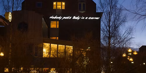 Konstvandring \u201cHon formar rummet\u201d  