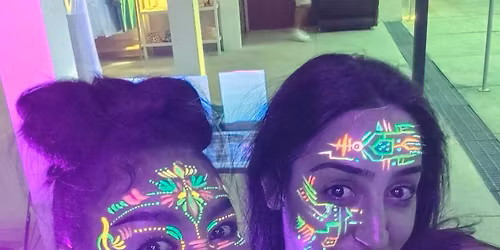 \u0e4cNeon Bodypaint