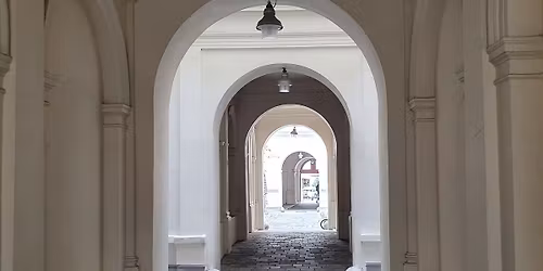 Wiener Durchh\u00e4user - F\u00fchrung durch die Josefstadt und Neubau