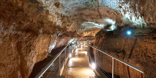 " \u041e\u0442 \u0442\u0443\u043a\u0430 \u0437\u0430\u043f\u043e\u0447\u0432\u0430 \u0411\u044a\u043b\u0433\u0430\u0440\u0438\u044f ", \u0415\u0434\u043d\u043e\u0434\u043d\u0435\u0432\u0435\u043d \u043f\u043e\u0445\u043e\u0434 \u0432 \u0440\u0430\u0439\u043e\u043d\u0430 \u043d\u0430 \u041c\u0430\u0434\u0430\u0440\u0441\u043a\u043e\u0442\u043e \u043f\u043b\u0430\u0442\u043e