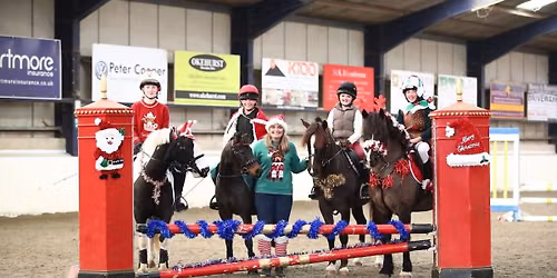 CHRISTMAS 🎄 JUMPERS 🐴 show jumping clinic