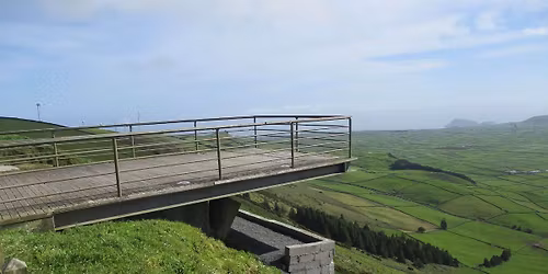 Caminhando na Ilha Terceira
