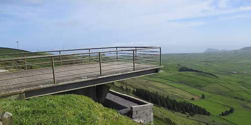 Caminhando na Ilha Terceira