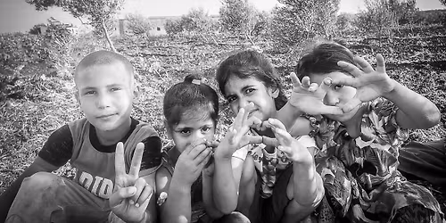  Spaesati 2025 | FATE LA SCUOLA, NON FATE LA GUERRA  Mostra fotografica sulla Siria