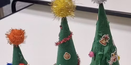 Juleverksted p\u00e5 biblioteket med ADLE