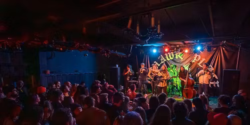 BRASS & BURLESQUE 10