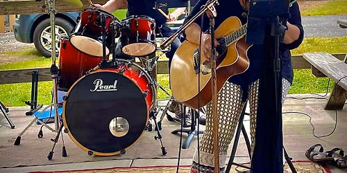 True Tonic Duo plays Lake Anna Taphouse