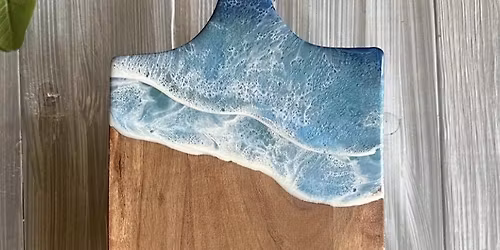 Beachy Cutting Board Pour