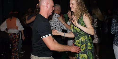 Practice and party Paaseditie