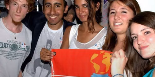 Meeting with Couchsurfers, Address only on SOCIALIZUS app: \u2605Afterwork social Game
