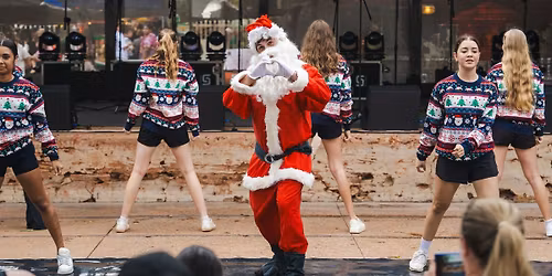 \ud83c\udf84Town Beach Christmas Party \ud83c\udf85