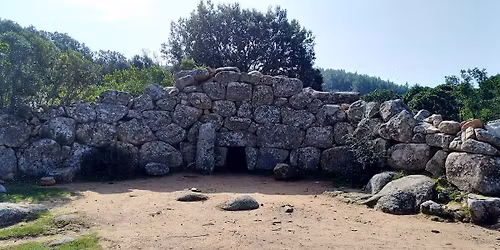 Sepolture Nuragiche: la Tomba dei Giganti Is Concias di Quartucciu.