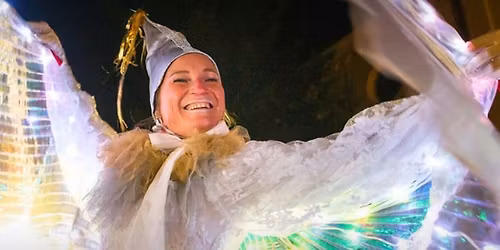 Svetlobna cirku\u0161ka predstava za otroke 3+ - Svetlobna poezija in obisk Dedka Mraza