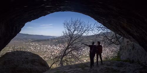 \u03a0\u03b5\u03b6\u03bf\u03c0\u03bf\u03c1\u03af\u03b1, Yoga & Wine Tasting \u03c3\u03c4\u03b7 \u039d\u03b5\u03bc\u03ad\u03b1 (\u039a\u03bf\u03c1\u03b9\u03bd\u03b8\u03af\u03b1)