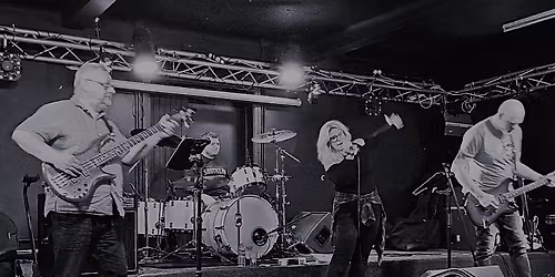 Rock Garden @ The Smokehouse, Ormesby