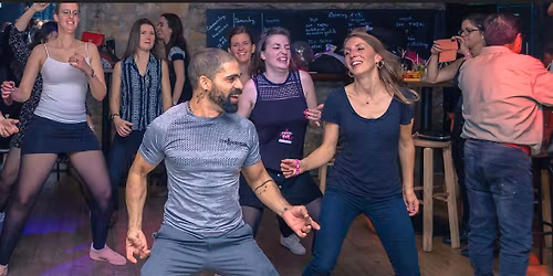 Ap\u00e9ro tapas |Apprenez \u00e0 danser la salsa et la bachata (d\u00e9butant) | Soir\u00e9e