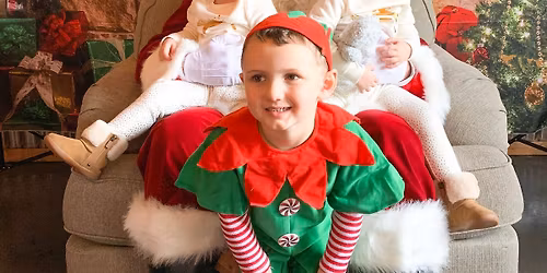 SANTA! I KNOW HIM! \ud83c\udf7b\ud83c\udf85\ud83c\udffb