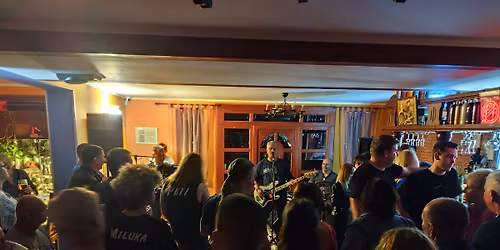 Vank\u00f3 Laci \u00e9s az Ikloud Eclectic Rock Band \u00fajra az Apeszban!