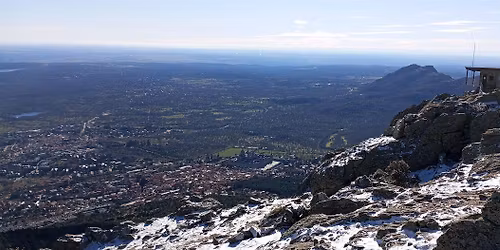 Madrid: Tour de senderismo boutique al Monte Abantos con gu\u00eda oficial