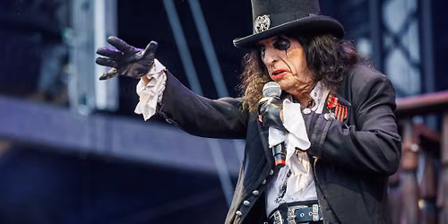Alice Cooper - Alice's Attic Tour