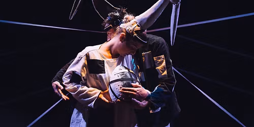 Nagy Orsolya \u2013 Kov\u00e1cs Domokos \u2013 Nagy Petra: fekete g\u00f3lya, feh\u00e9r g\u00f3lya, sz\u00fcrke g\u00f3lya