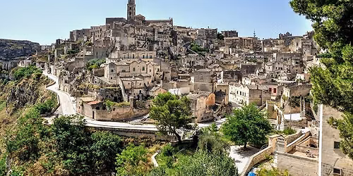 APULIA PO\u0141UDNIOWA