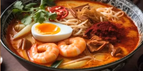 Thai Drunken Noodles & Tom Yum Soup - NYC