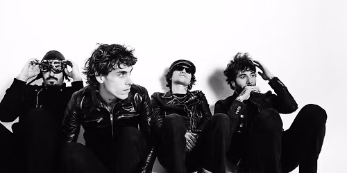 ALEXSUCKS at Mahall's