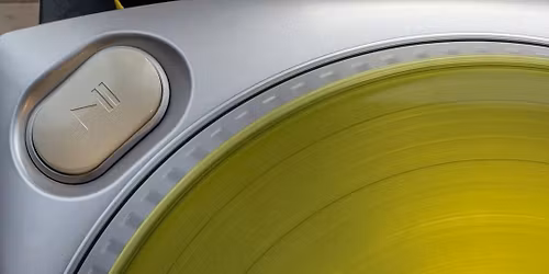 VINYL LISTENING PARTY