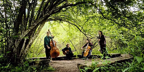 La Cozna + Mary Hampton