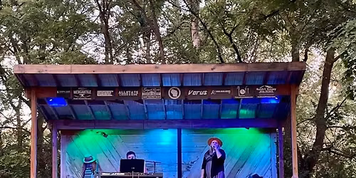 Britton & Sarah @ Paddy Mac's!