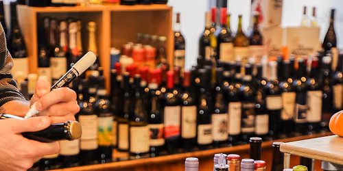 Free Weekly Wine Tasting 