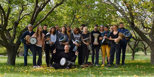 K\u00f6zel-keleti \u00fct\u0151hangszeres "karak\u00e1n k\u00f6z\u00e9phalad\u00f3 2B - T\u00f6r\u00f6k tapasztalat" elvonul\u00e1s Franczia Danival