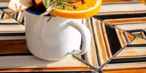 Vino caliente: tradici\u00f3n navide\u00f1a en Casa Suecia