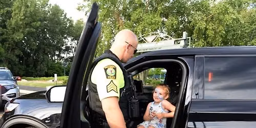 Kendra Schultz | Baird & Warner Family Fun Tent: Wheaton Police & Fire Meet + Greet