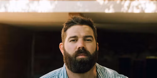 Jordan Davis, Tucker Wetmore in Melbourne