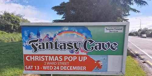 Dannevirke Fantasy Cave "CHRISTMAS POP UP"