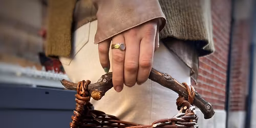 Atelier Vannerie Petit Panier Asym\u00e9trique avec Marion