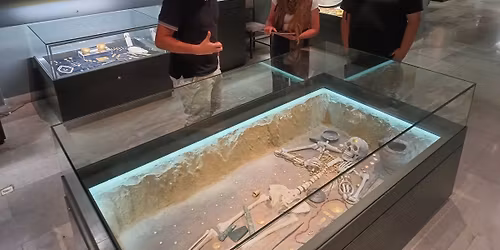 Spotkanie: \u015aladami soli i neolitu - relacja z archeologicznego wyjazdu naukowego do Bu\u0142garii 