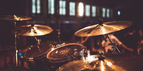 Occasional Reign at the Lamplighter Lounge