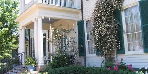 Garden & Grounds Stroll