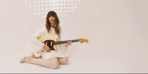 Melody's Echo Chamber, Strange Lot in San Francisco