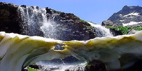 Sierra Nevada en Primavera Lavaderos de la Reina