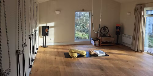 Evening Hatha Yoga with Uma