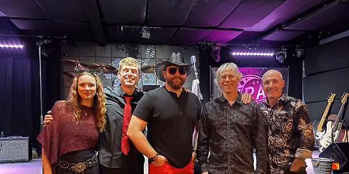 Ira and The Half Moon at Billy Blues