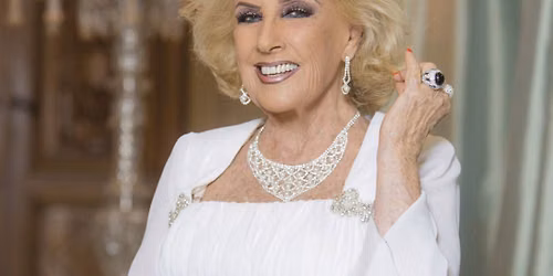 Festejo en el Obelisco por los 100 a\u00f1os de Mirtha Legrand